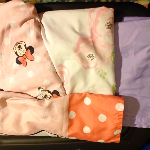 3 toddler bed/crib Flat sheets - Picture 1 of 3